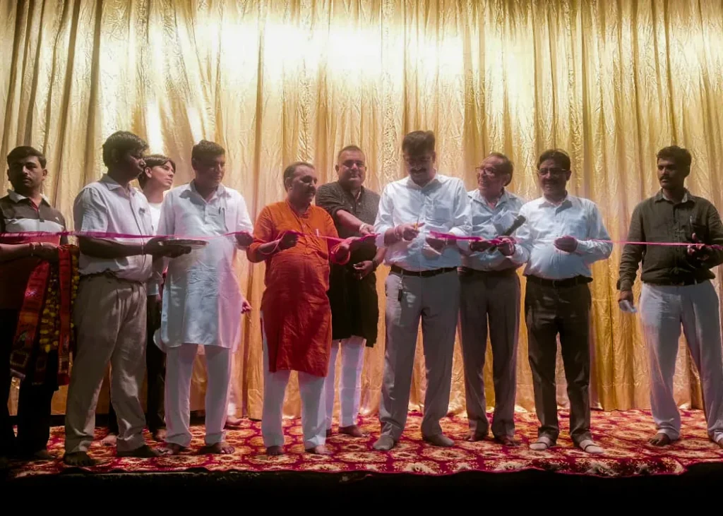 Naresh Arora attends Ramleela