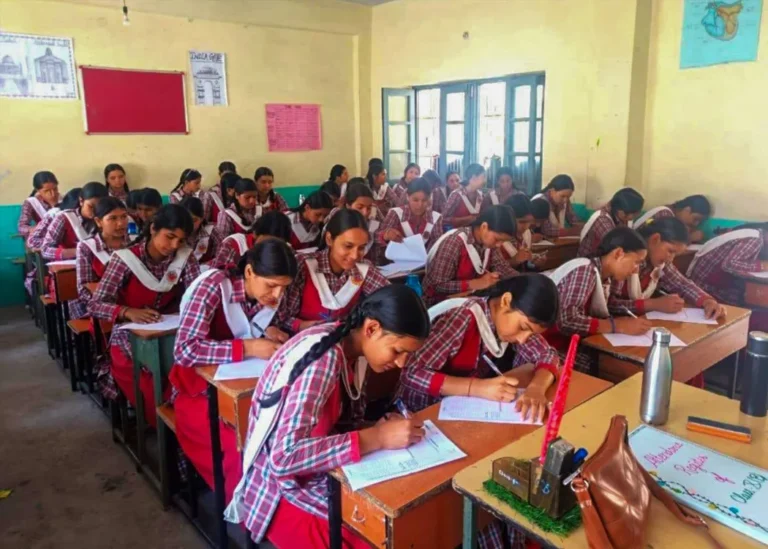 100 Gems of My City scholarship Himachal