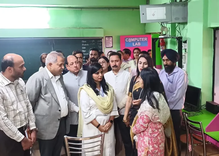 Computer Lab Sector-39D School